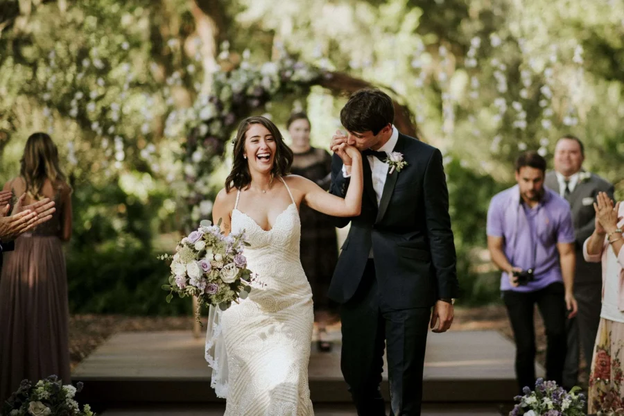 How Can an Israeli DJ in NYC Infuse Your Wedding with a Special Touch?