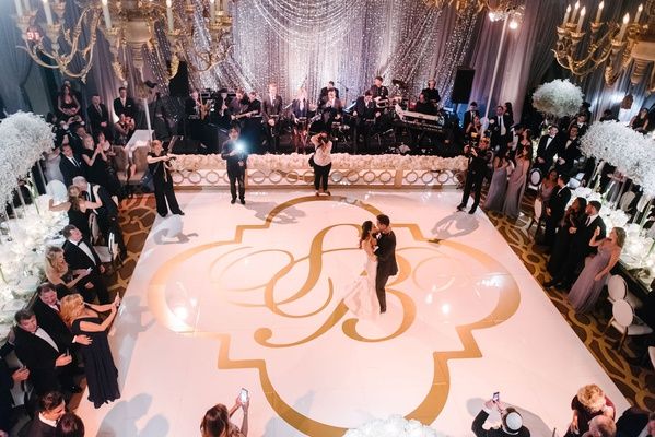 Best Jewish Wedding Songs for an Unforgettable Dance Floor