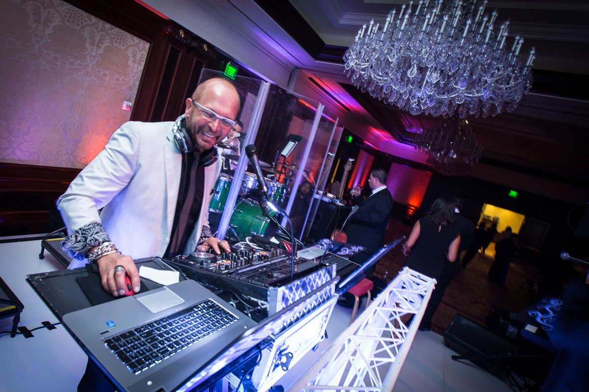 How to Choose the Right DJ for a Luxury Private Event